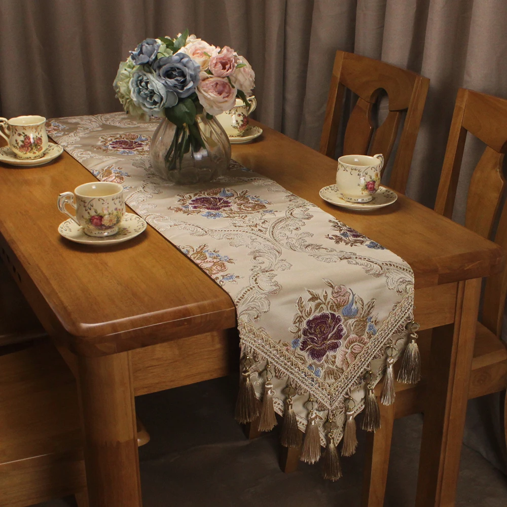 TC193_table_runner_2