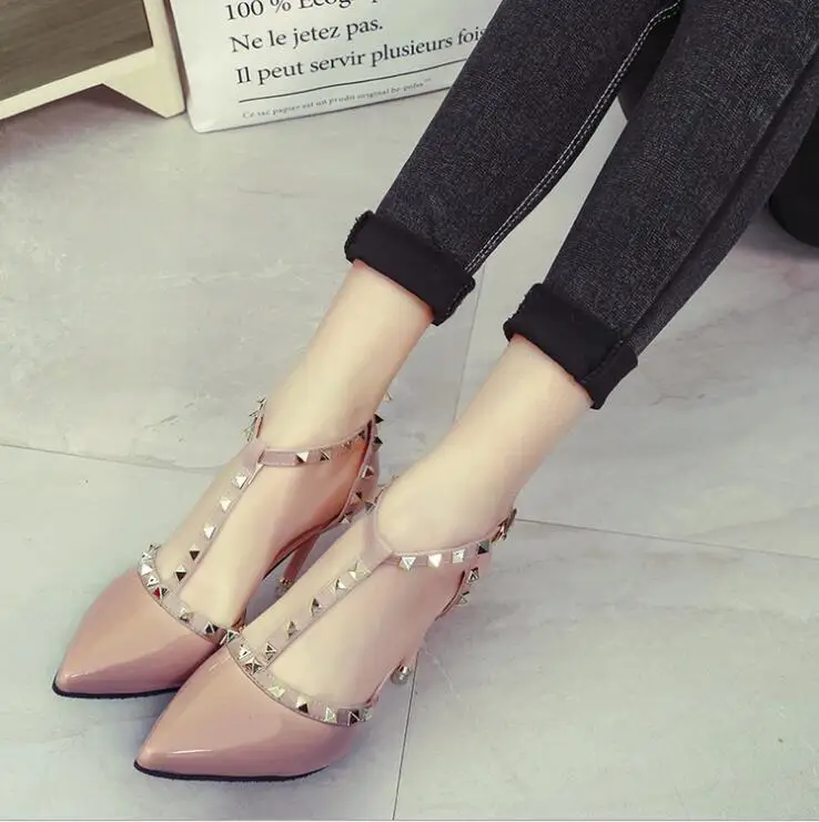 Женские туфли лодочки на высоком каблуке с острым носком и заклепками|women high heel