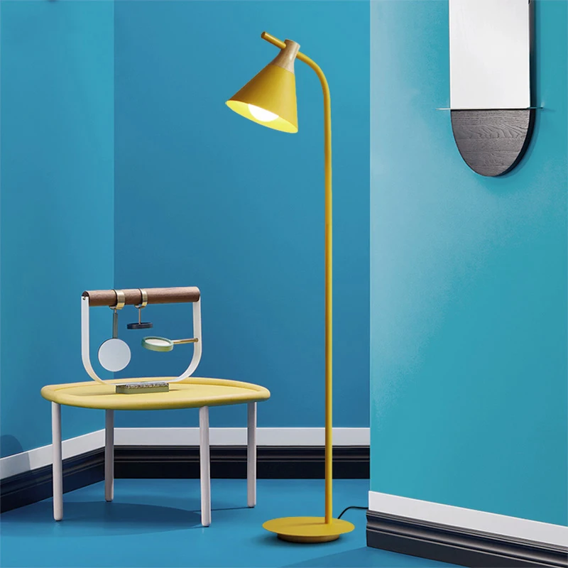 Скандинавский классический Креативный светодиодный Торшер для гостиной, спальни, кабинета, настольная лампа из кованого железа, вертикальные напольные светильники