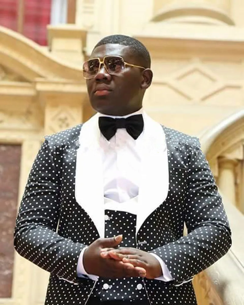 2017-New-Arrival-Mens-Suits-Groomsmen-White-Lapel-Groom-Tuxedos-Black-Dot-Wedding-Best-Man-Suit
