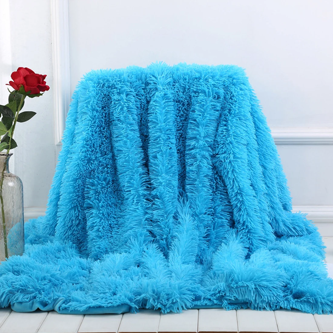 Soft Luxury Blanket Plush Shaggy Silky Blankets Faux Fur Throw Bedspread Red Summer Quilt Throw Blanket for Wedding Decor - Цвет: Sky blue