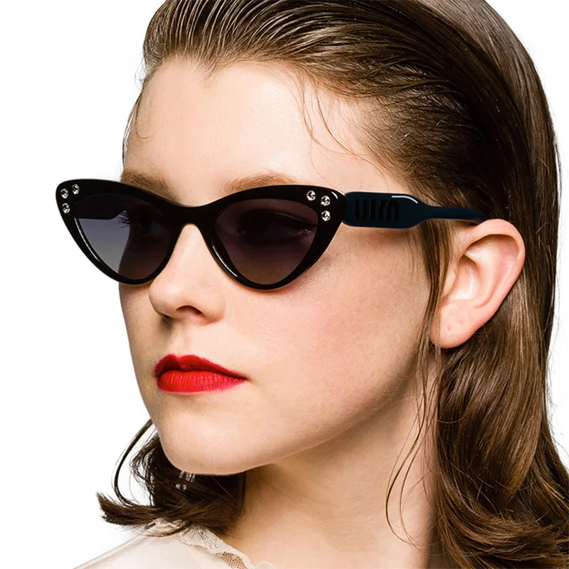 

Cat Eye Sunglasses With Diamond Retro Women Sunglasses Brand Designer Eye Wear Vintage Mirror Sunglasses Female 2019 New