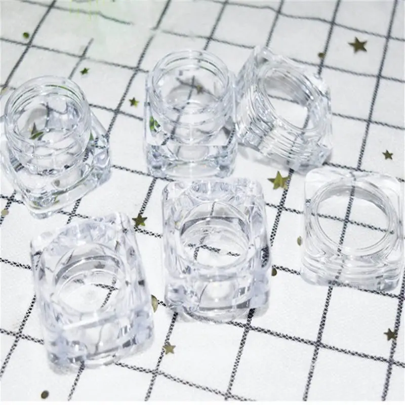 

1 Pcs Mini Plastic Transparent Small Empty For Make Up And Skin Care Refillable Random Color Travel use Small Round Bottle