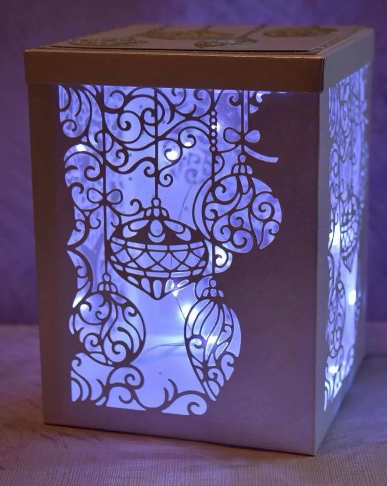 

Metal cutting dies Christmas lantern New 2018 Craft Stamps die Cut Embossing Card Making Stencil Frame