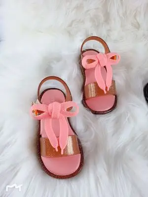 Мини Мелисса оригинальные 1:1 римские сандалии для девочек летние новые детские туфли Melissa радужные сандалии обувь принцессы для девочек Нескользящие - Цвет: Прозрачный
