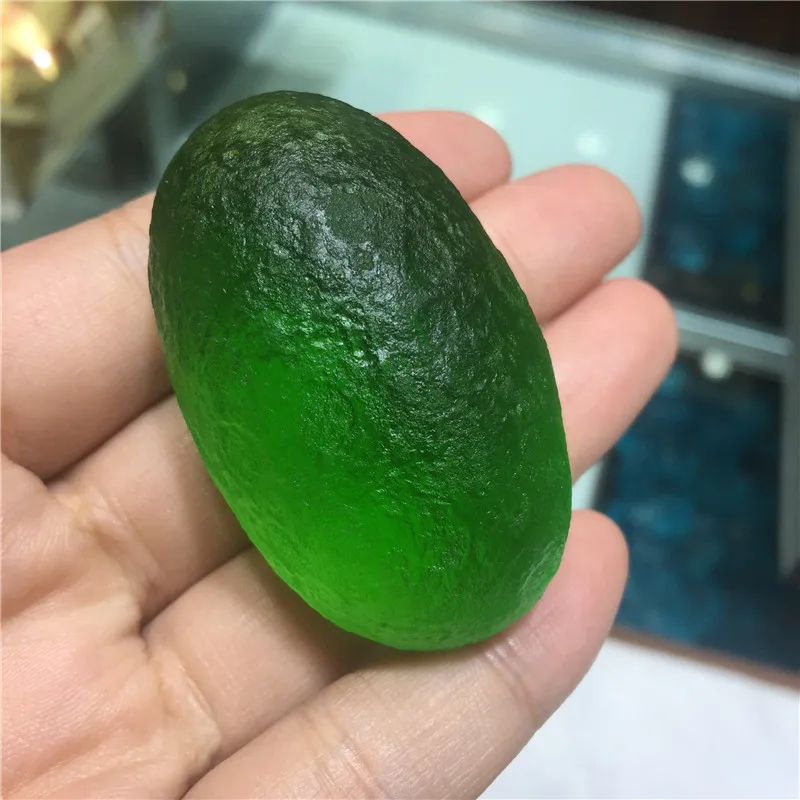 Moldavite Чешский метеорит ударный стеклянный бисер грубый камень кристалл энергия 1
