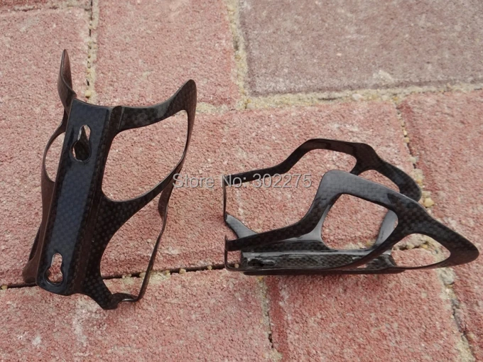 

Two Pcs Brand New High quality Full carbon Bicycle Bottle Holder For mountain bike road Bicycle TT Cyclocross D32