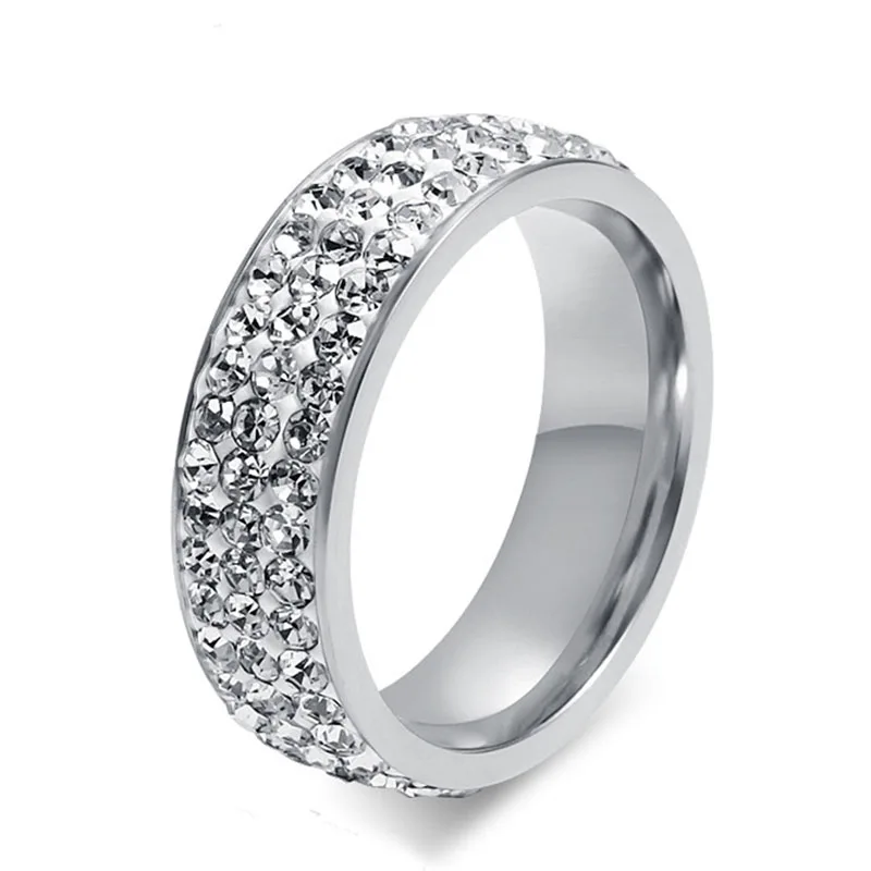 кольцо дорожка с фианитами серебро диамонд. обручальное кольцо с бриллиантами по кругу. золотые кольца 2023. обручальное кольцо с камнями по кругу. кольцо картье дорожка.