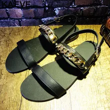 Модные черные сандалии с открытым носком; кожаные мягкие мужские сандалии на плоской подошве с золотыми цепочками; Мужская Летняя обувь в английском стиле в римском стиле