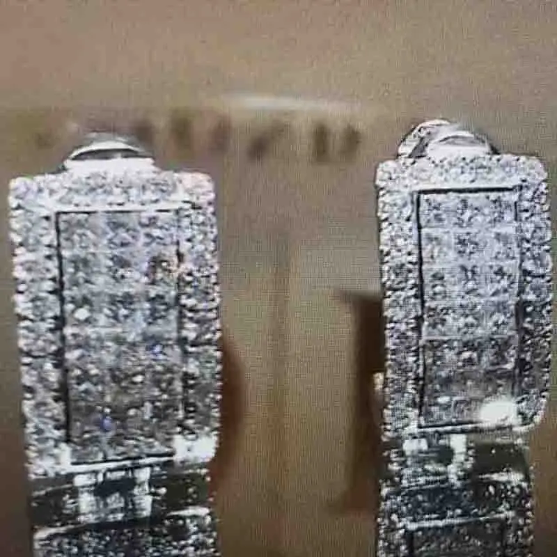 1371147232