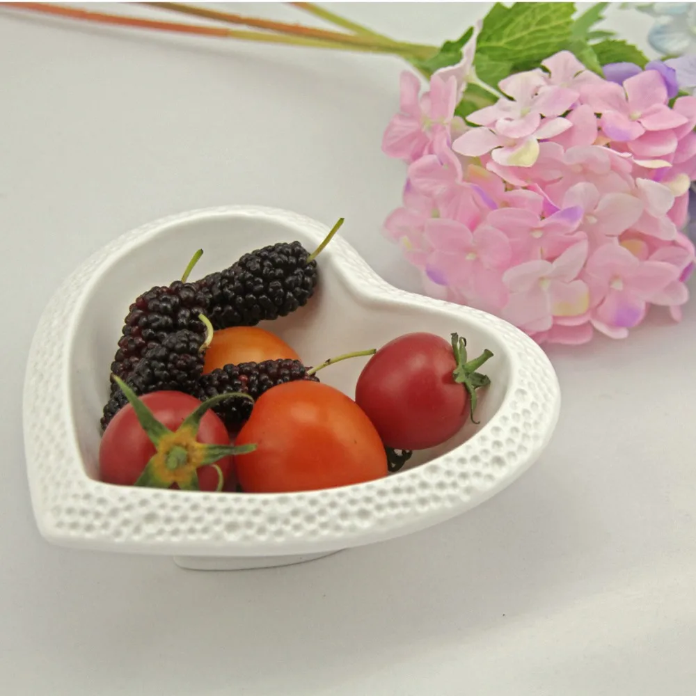 1Pcs KEYAMA New white heart shaped embossed ceramic font b salad b font bowls Dinner seasoning