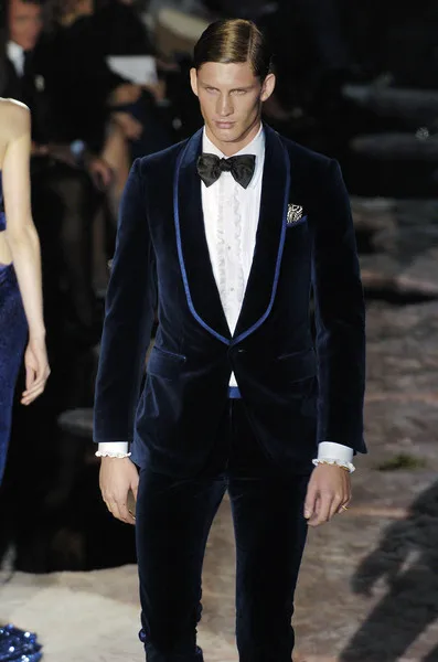 

Navy Blue Velvet Men Suits For Prom Party Celebrity Red Carpet 2017 Formal Tailored Shawl Lapel Wedding Tuxedo Terno Masculino