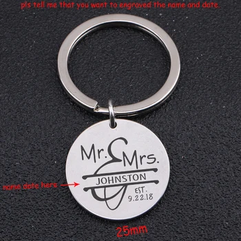 

Fashion Round Jewelry Keychain Personalized Name And Date For Lovers Couple Gift Exclusive Key Ring Charm Holder Tag
