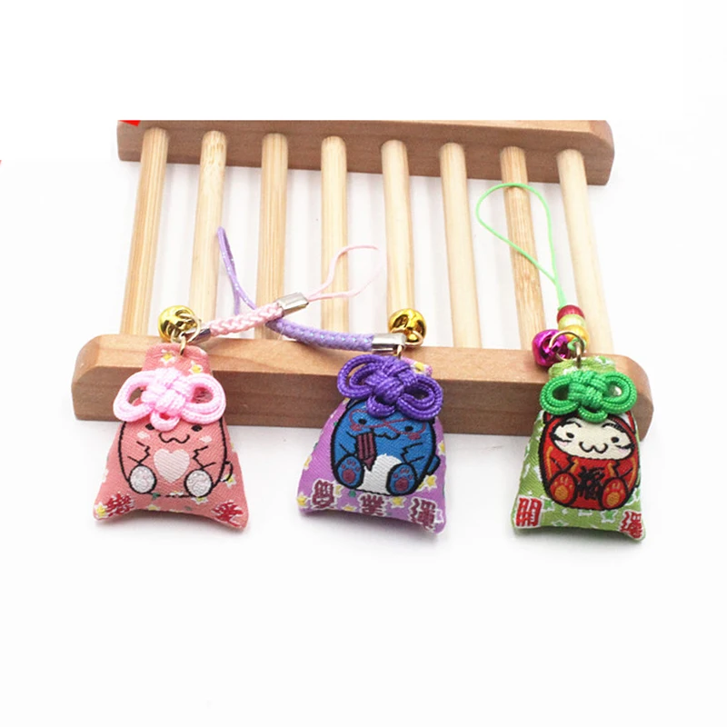 

1pcs Mini Traditional Omamori Sweet Love progress in Academic Lucky Cat Kitten Animal phone Pendant Key Holder Gift Present