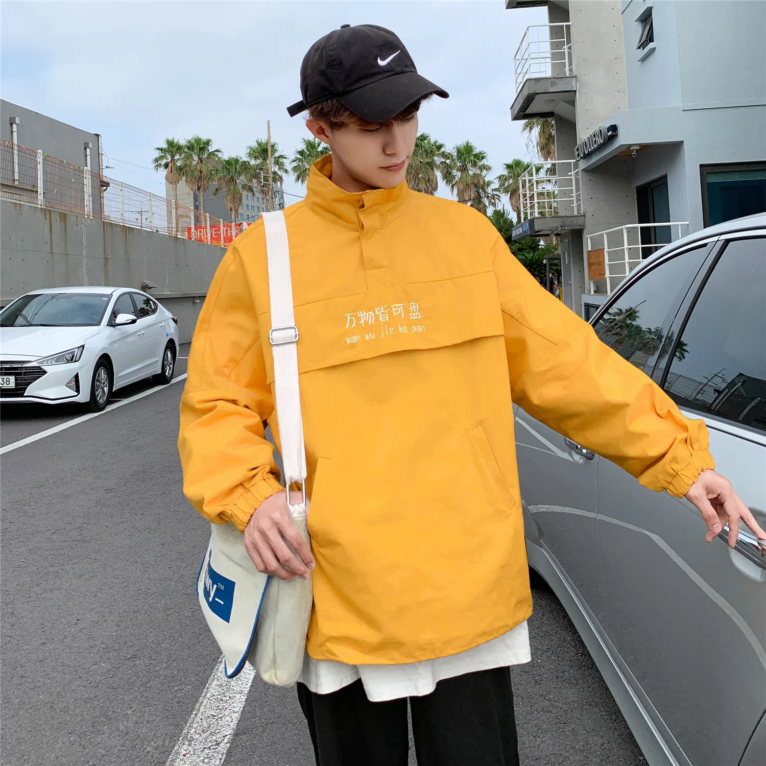 

MIXCUBIC 2019 Autumn Korean style Standing collar retro embroider jackets men casual loose embroidery jackets for men size M-5XL