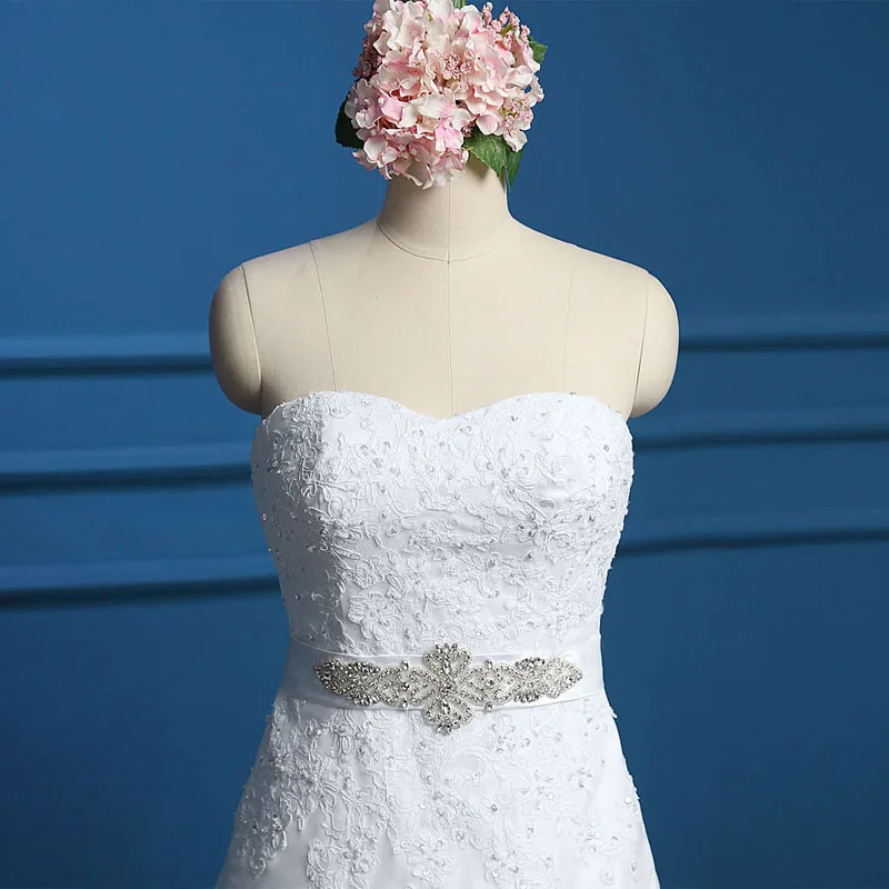 a line wedding dressd