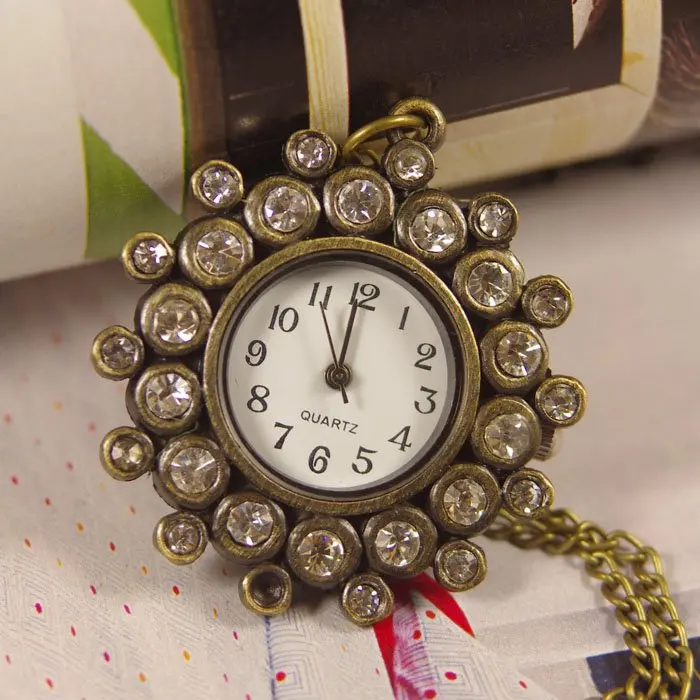 2017 Бесплатная доставка модные часы с ожерельем новые мужские и женские солнечным