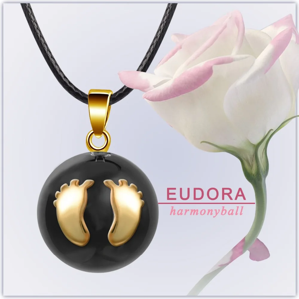 黑色金色脚印-2