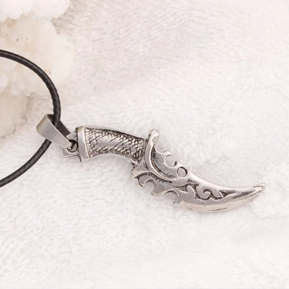 Silver Plated Knife Pendant Necklace Retro Style Men Kill Dragon Knife