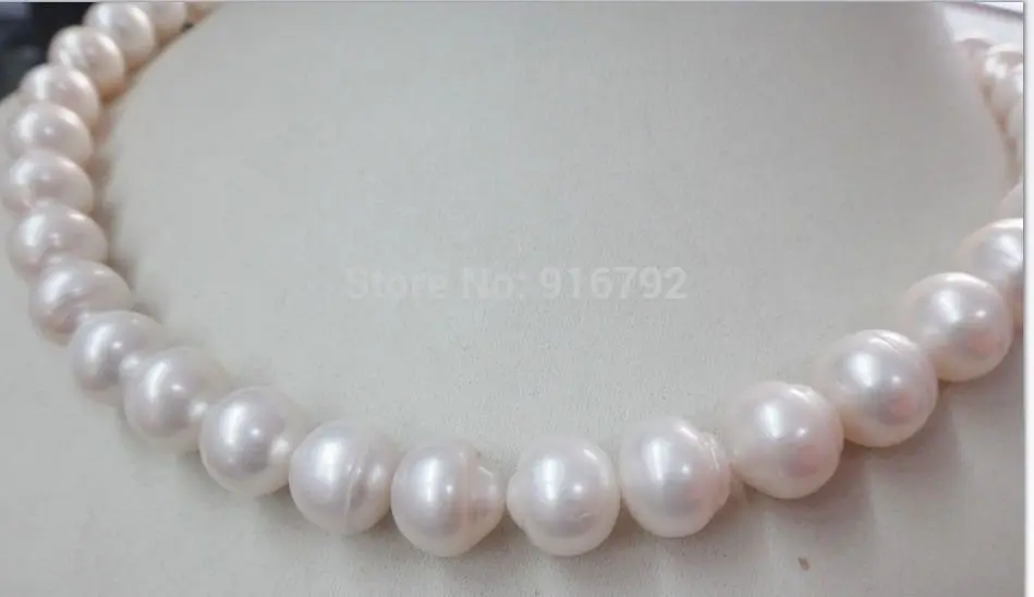

(B0324) HUGE 18"12x13MM AUSTRALIAN SOUTH SEA NATURAL WHITE NUCLEAR PEARL NECKLACE AAA