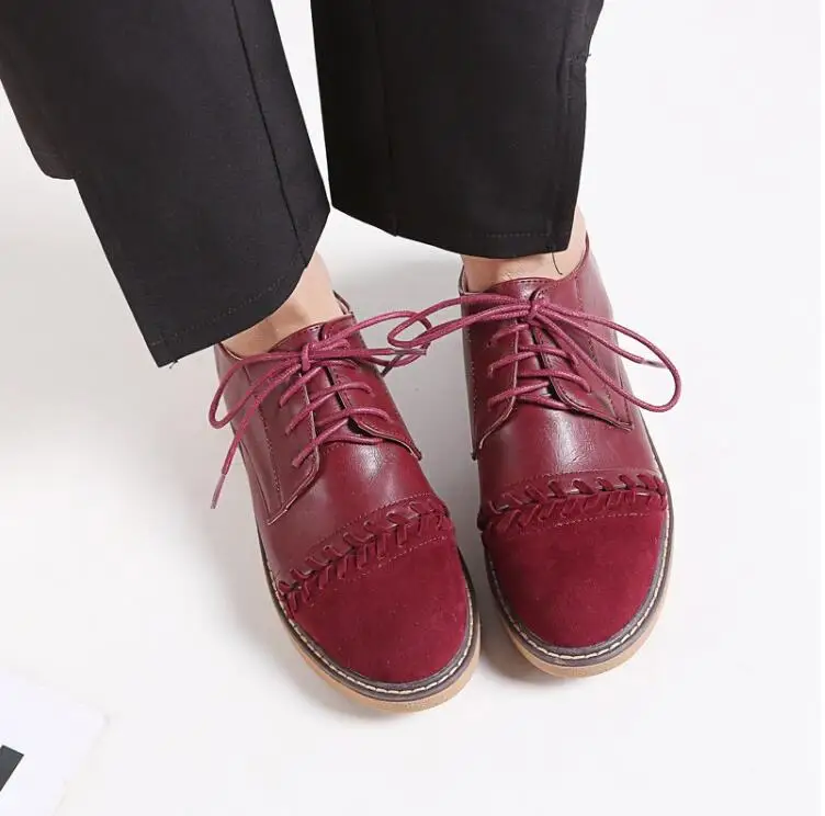 Весенне-Осенняя обувь в британском стиле на плоской подошве; винтажные Лоскутные Туфли-оксфорды; красивые женские туфли на толстой мягкой подошве; женская обувь с перфорацией типа «броги» размера плюс 62