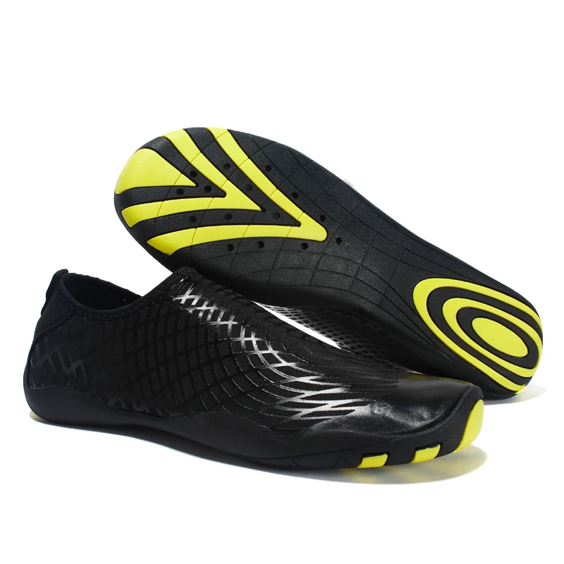 

Plus size 35-47 Men Light Sneakers Unisex Aqua Shoes Beach Water Quick-dry Light Shoes Professional Lovers Swmming Shoes