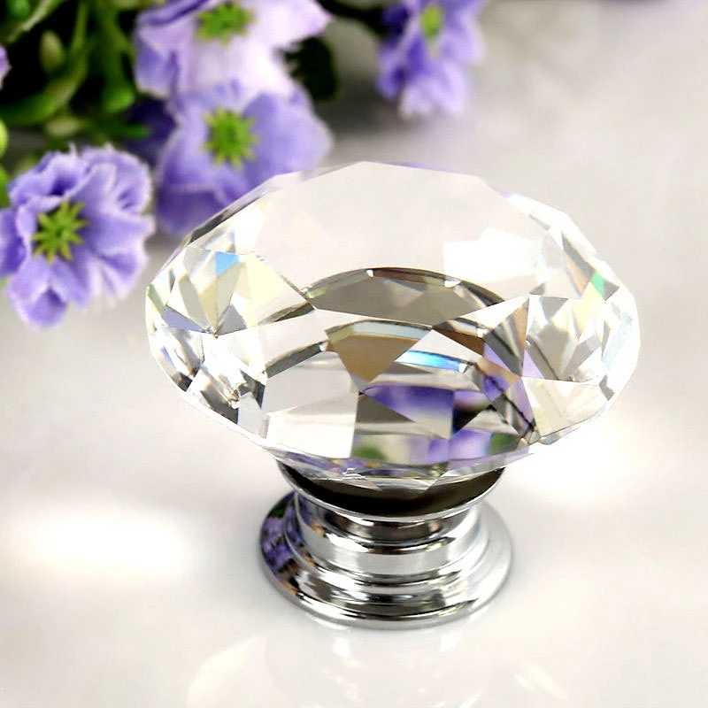 Diamond-Crystal-Cupboard-Cabin