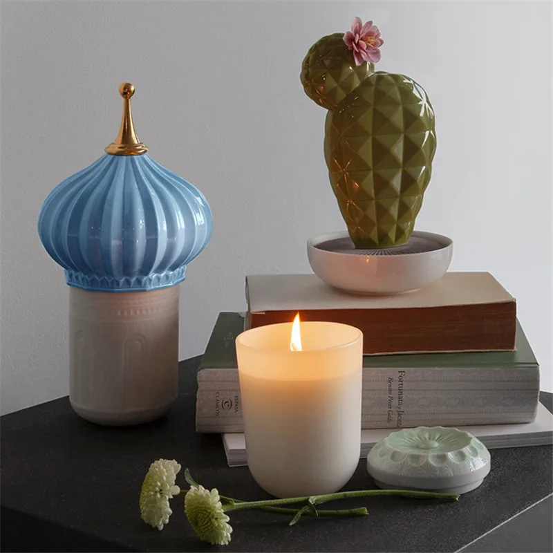 Spain lladr Design Candelabra Ceramic Candle Holder Storage Tank Home Decorative Cup Jewerlly Box Roof Pagoda Cafts