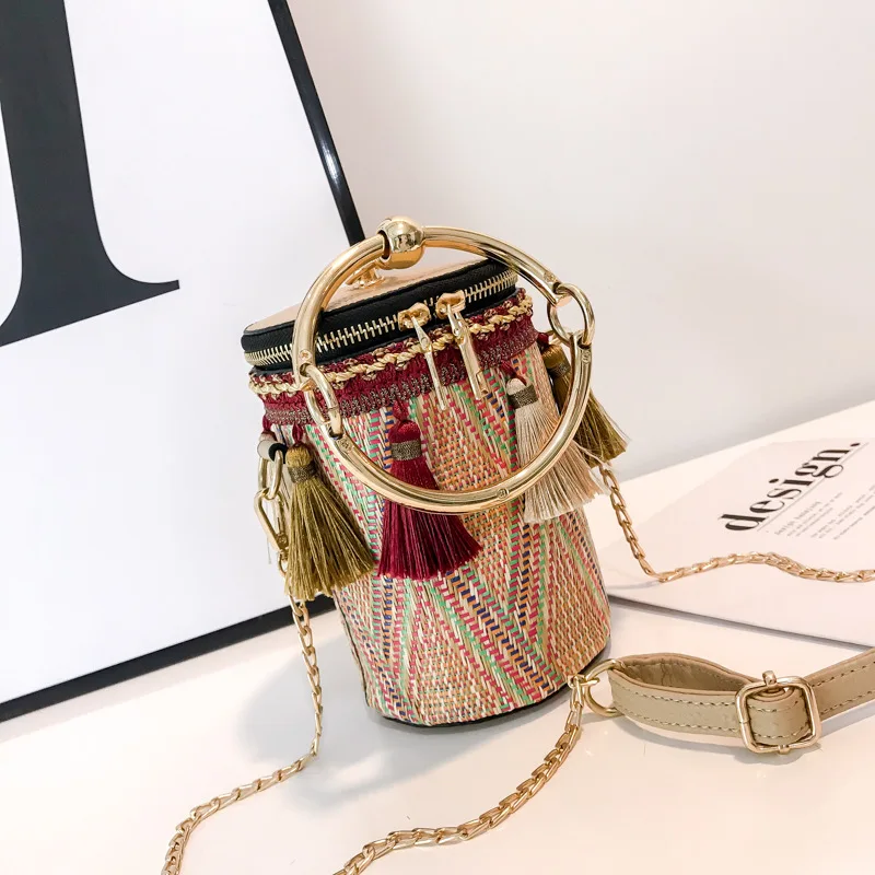 مصمم حقائب قش الروطان المنسوجة حقيبة شاطئية حقائب كتف المرأة دلو السيدات Crossbody أكياس حقيبة يد الإناث البوهيمي بولسا مصمم حقائب قش الروطان المنسوجة حقيبة شاطئية حقائب كتف المرأة دلو السيدات Crossbody أكياس حقيبة يد الإناث البوهيمي بولسا