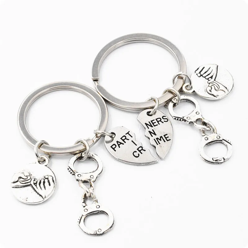 

1 Pair Trendy Heart Alloy Jewelry Keyring Pinky Promise Handcuffs Partners In Crime For Men Women Best Friend Gift Keychain