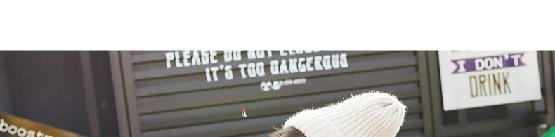 AY19002_08.jpg
