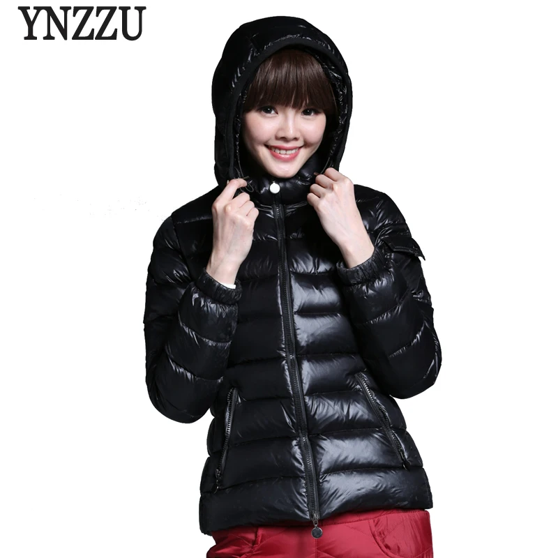 YNZZU женская зимняя куртка на 90% белом утином пуху модная короткая утепленная верхняя одежда размера плюс водонепроницаемое теплое пальто с капюшоном O670