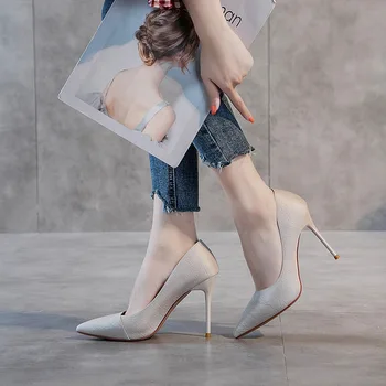 

2019 autumn new fashion simple solid color high heels women trend retro style pointed toe fine heel casual high heels