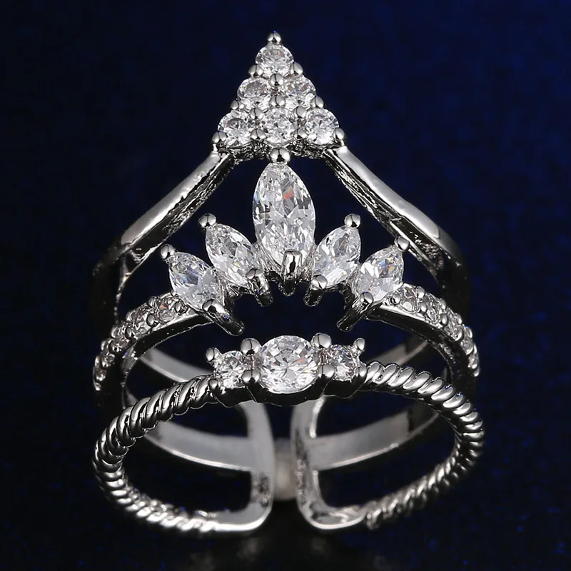 New Fashion Personality Creative Crown Zircon Exaggerated Rings Wedding Party Charm Fashion Trends Jewelry Festival Gifts
