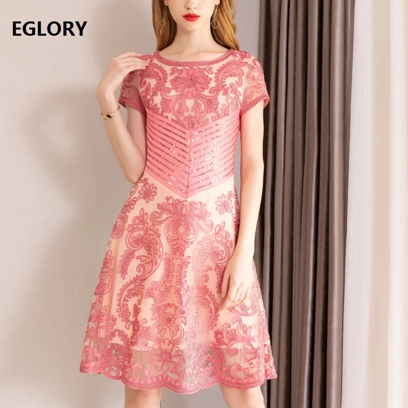

Vestidos De Fiesta 2019 Summer Fashion Sequined Dress High Quality Women Striped Pattern Embroidery Slim Party Pink Dress XXXL