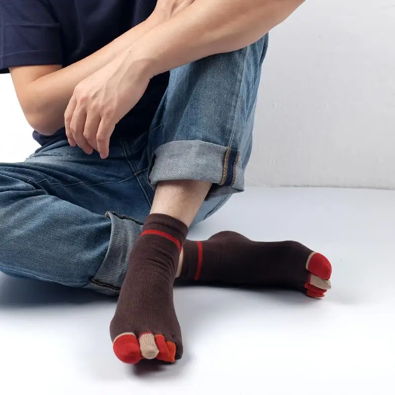 3 пары/партия, хлопковые смеси Цвет; носки с 5 пальцами; Для мужчин пять пальцев для отдыха ног носки с лого команды Мужской - Цвет: Хаки