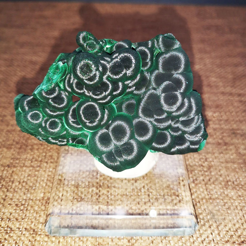 

Aqumotic Natural Malachite Mineral Crystal Specimen 1pc Collection Lucky Stone Mallache Car Decoration Mascot Physic Rock Decor