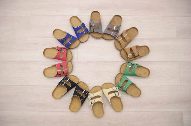 Летние детские тапочки из пробки красивые сандалии для малышей и мам удобная обувь для пляжа шлепанцы яркого цвета для мальчиков, размеры 22-39