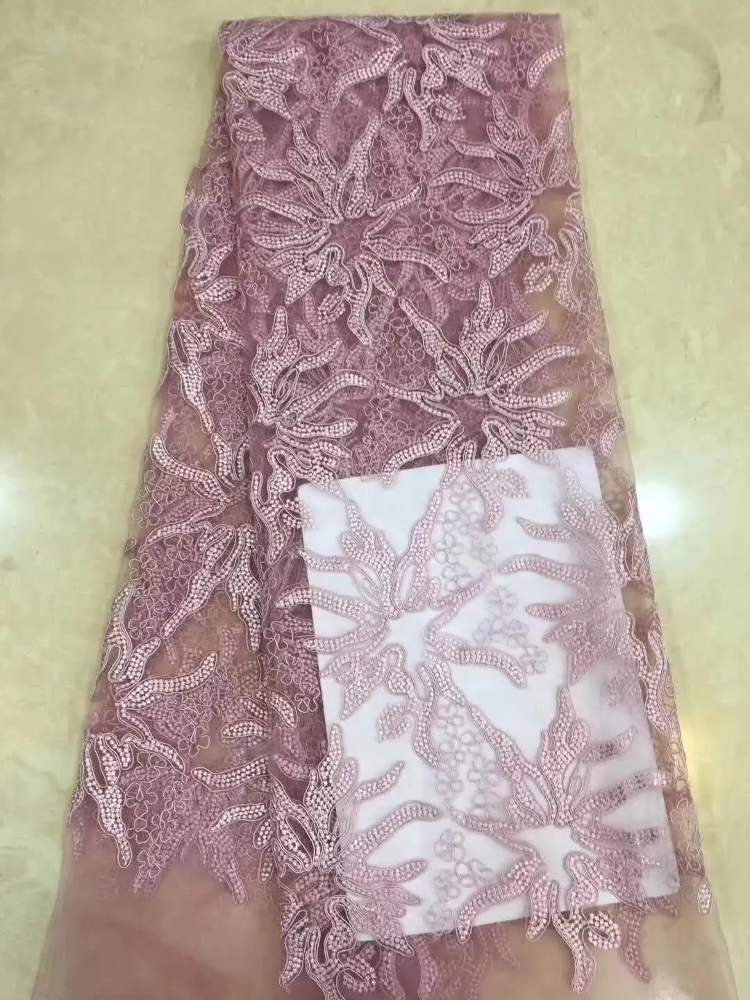 

African Lace Fabric 2019 Embroidered Milk Silk Laces Fabric High Quality French Tulle Lace Fabric For Women Dress