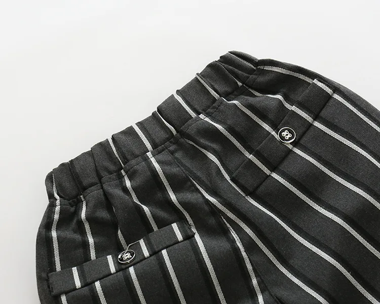 3652014331_2068599042