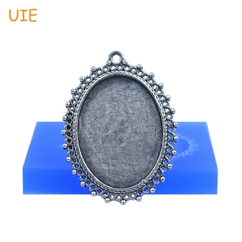 

OYL074U 50.5mm Cameo Mirror Frame Silicone Push Mold - Ornate Oval Frame Mold, Resin Mold, Handcraft DIY, Fondant