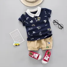 Детская одежда для мальчиков, летний хлопковый комплект одежды для мальчиков с мультяшным автомобилем, футболка+ короткие штаны