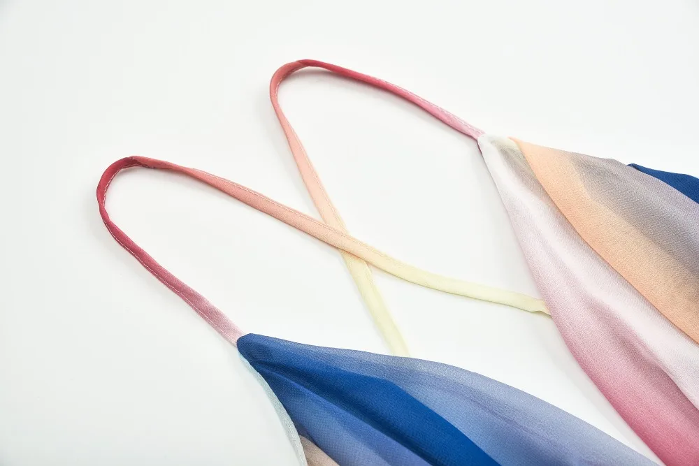 9898778590_993766459