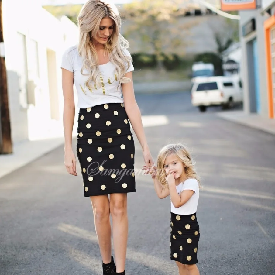 

2PCS Mother Daughter Dresses Mommy and Me Clothes Family Look Mum Mom and Daughter Dresses Matching Outfits Clothing Sets IT