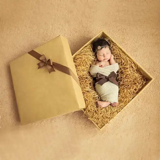 Newborn baby photography Christmas gift box baby shooting props headwear and wrap with silk ribbon a complete set