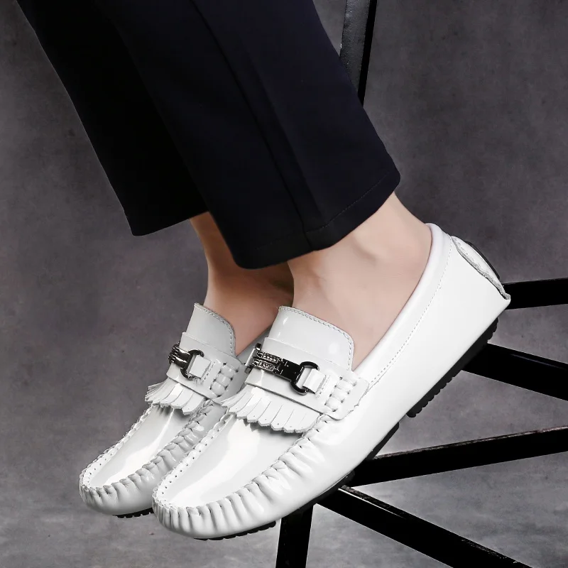 Pour Chaussures vin Noir En Hommes Décontractées Glissement De Verni Gland blanc Mocassins Cuir Zapatos Mujer Mode Nouveau Appartements Sur Des Conduite Rouge 543ARjL