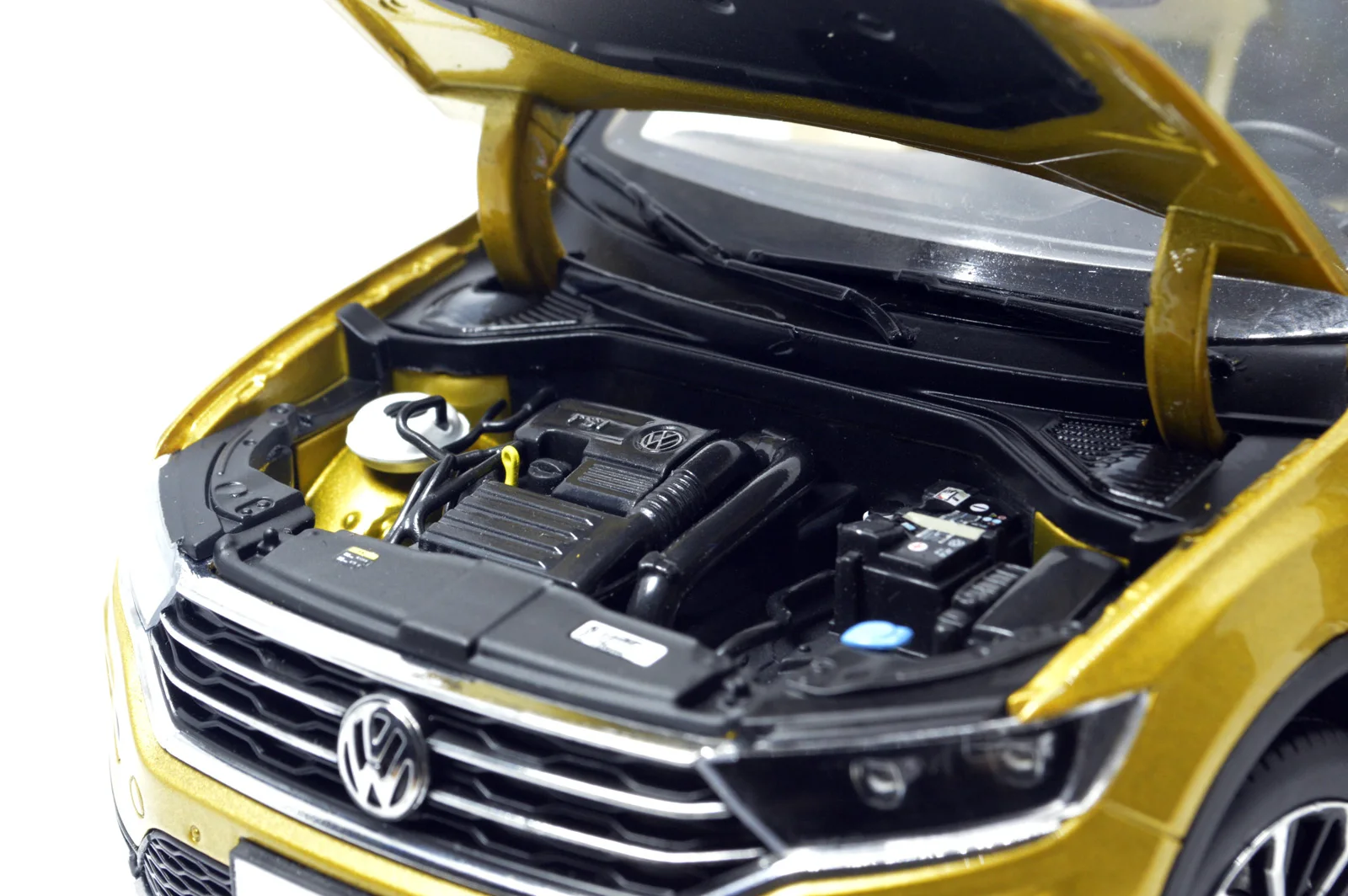 Модель Paudi 1/18 1:18 Масштаб VW Volkswagen T Roc Ограниченная серия Золотой Черный Топ литая под давлением модель автомобиля игрушка модель автомобиля открываются двери