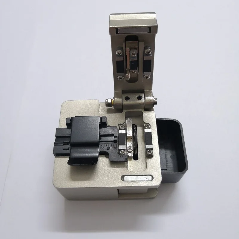 Free Shipping FTTH Tool High Precision Fiber Cleaver Metal Fiber Optic Cutter Optical Fiber Cutting Knife  (2)