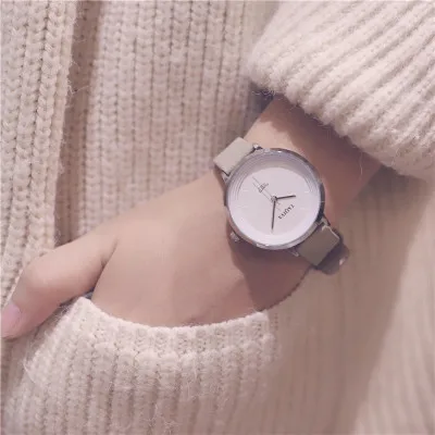 

Korean fashion women's watch student casual quartz watch men and women trend retro belt couple table large and luxurious