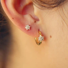 Настоящее серебро 925 пробы, металлическая тонкая изящная серьга, простые изящные cz Цветочные серьги-гвоздики для девочек, ювелирный подарок, крошечный cz камень